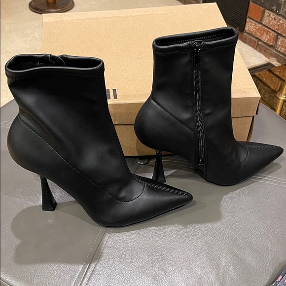 Bar III Women's Sleek Black Heeled Boots - Picture 2 of 3